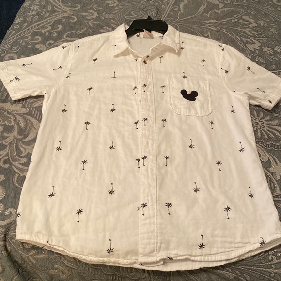 Junk Food Clothing Other - Cotton shirt with Disney motif in the pocket.